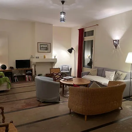 La Maison De *